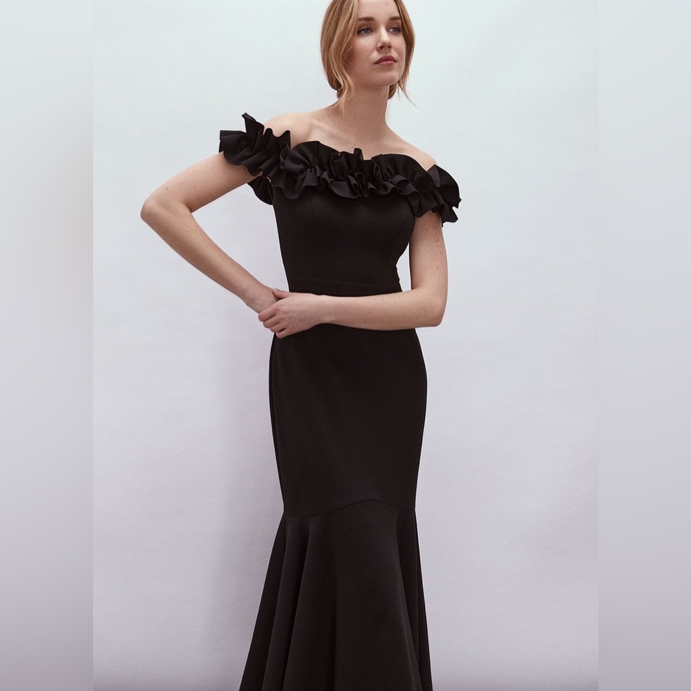 NWOT Off The Shoulder Ruffle wedding guest Dress